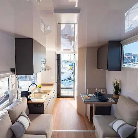 船屋 Casa Flotante *