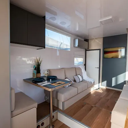 Casa Flotante Botel *