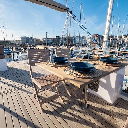 Ботель Casa Flotante *