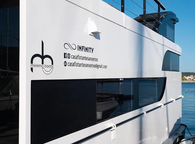 Casa Flotante Ботель Санхенхо