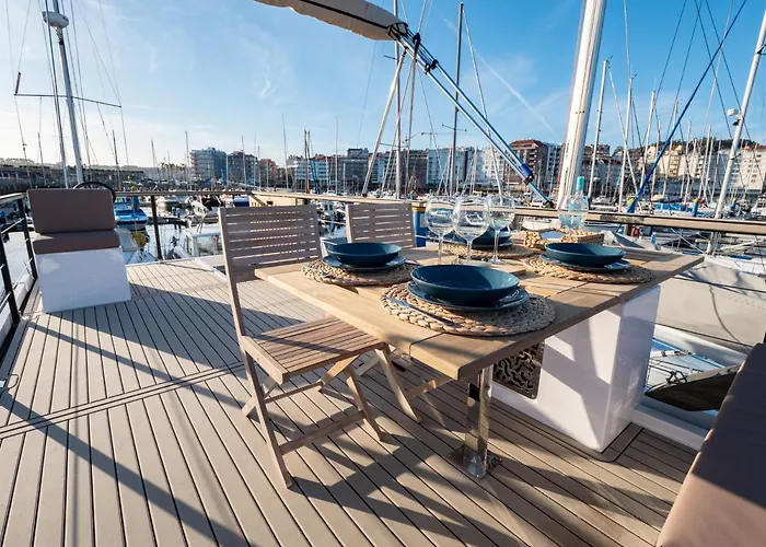 Ботель Casa Flotante *